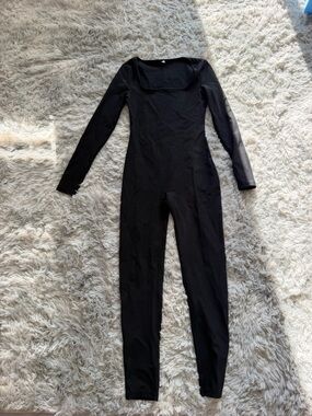 Women's Black Long-Sleeve Ribbed Jumpsuit